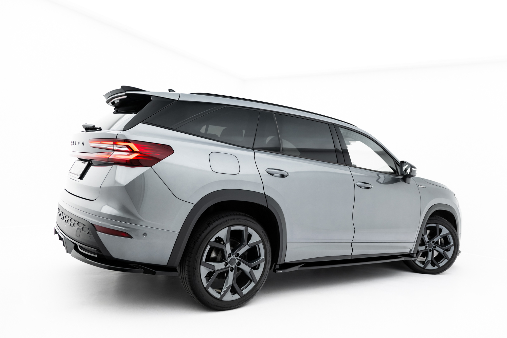 Zijskirts passend voor Skoda Kodiaq Sportline Mk2 2024 – Heden