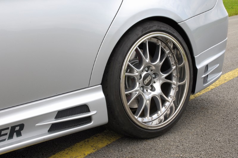 Sideskirts BMW E90 with 2 schacht and 2 uitsnedes Rieger