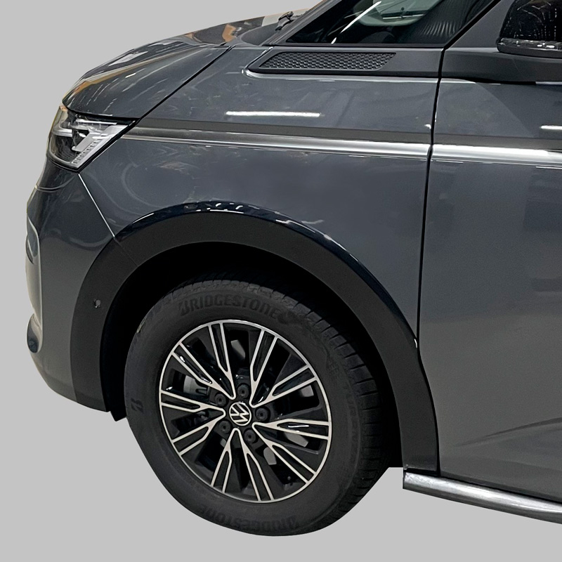RGM Set Wheel arch extensions  Volkswagen T7 Multivan 2021- Short Wheel Base - Gloss Black (with Park Assist)