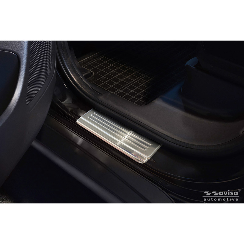 Avisa Inox door sill protectors  Mitsubishi Outlander III 2012-2020 incl. PHEV & Facelift - 'Lines' - 4-pieces