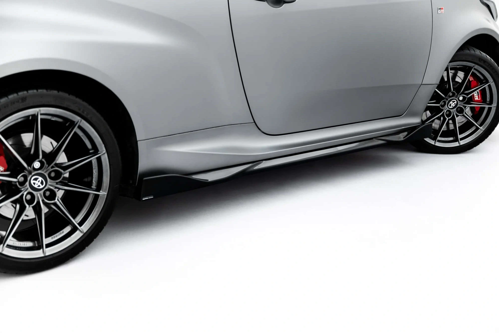 Side Skirts Diffusers V.2 Toyota GR Yaris Mk4 Facelift – Maxton