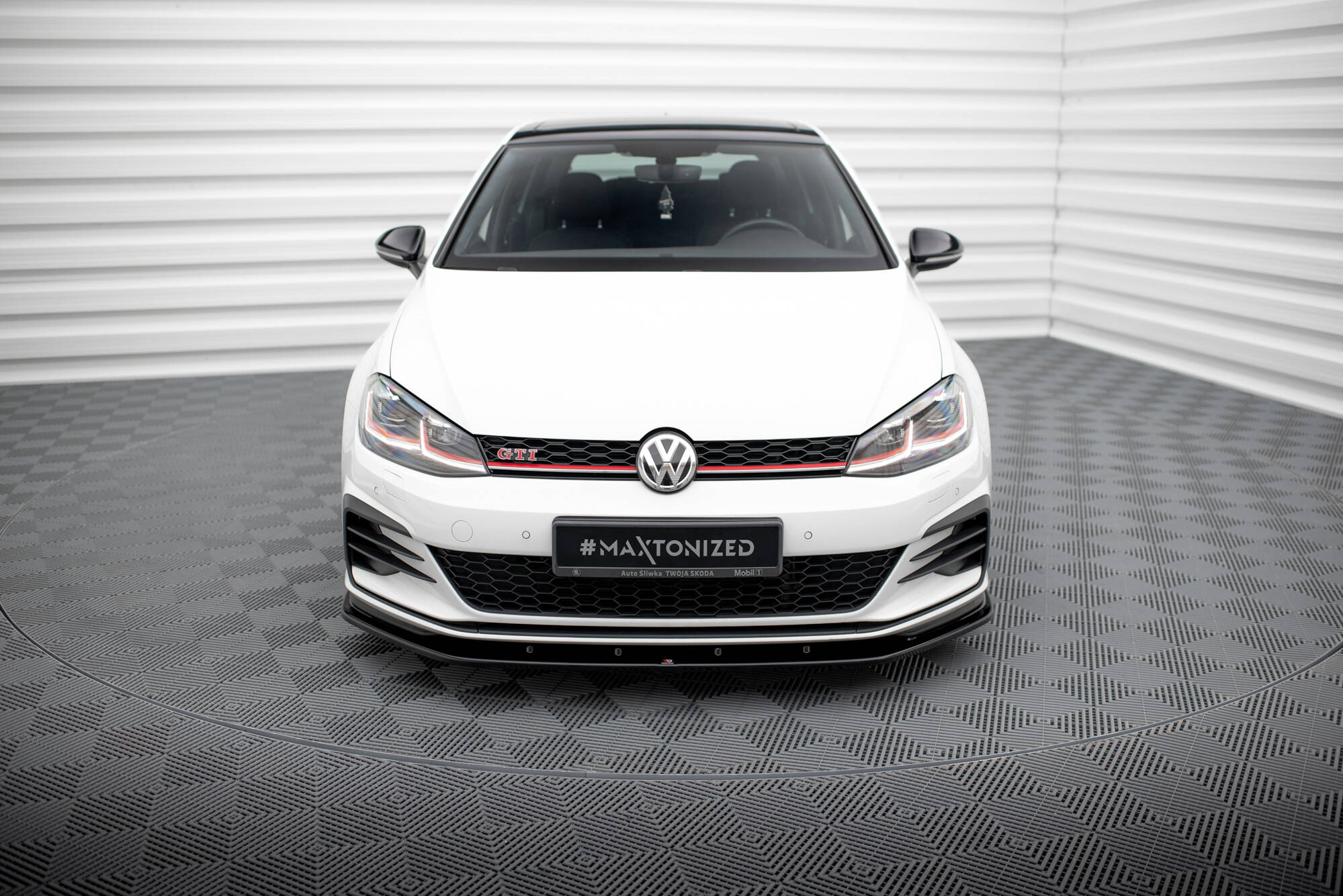 Voorspoiler passend voor VW Golf 7.5 GTI Facelift Glans Zwart