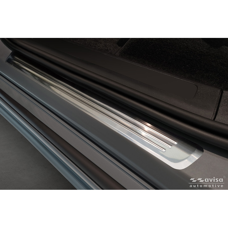 Avisa Inox door sill protectors  Volvo XC90 II 2015-2019 & Facelift 2019-2024 & Facelift 2024- - 'Lines' - 4-pieces