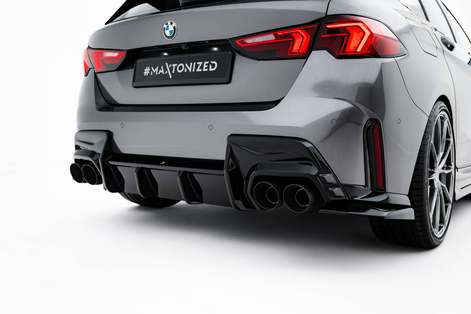 Achter Diffuser passend voor BMW M135i F70 Maxton Glanzend zwart