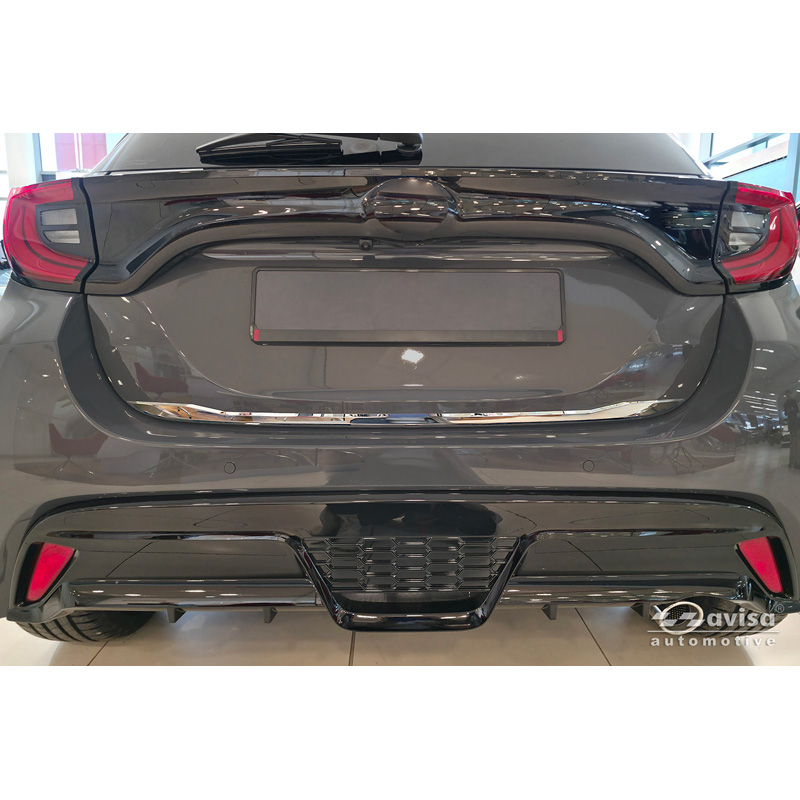 Avisa Chrome Stainless Steel Trunk Tailgate Trim Cover  Toyota Yaris (P21) 2020-2024 & Facelift 2024-