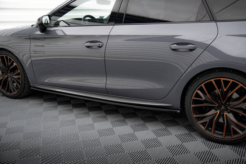 Zijskirts passend voor Cupra Leon Aero Pack Maxton Glans Zwart