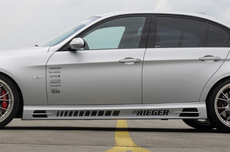 Sideskirts BMW E90 with 2 schacht and 2 uitsnedes Rieger