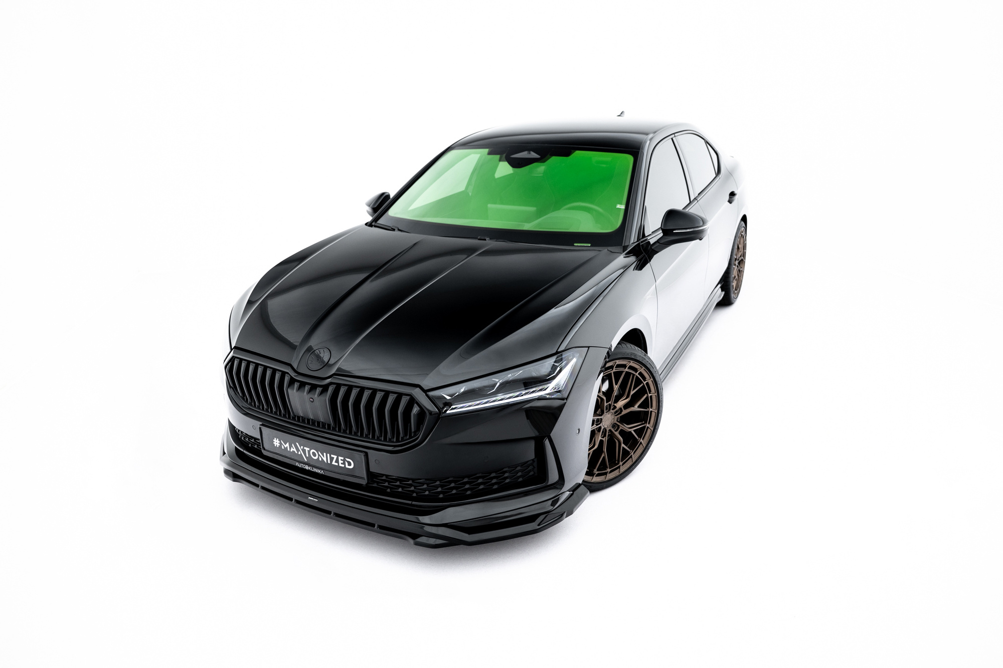 Voorspoiler passend voor Skoda Superb Sportline Mk4 V.1 – Skoda Superb Sportline 2024