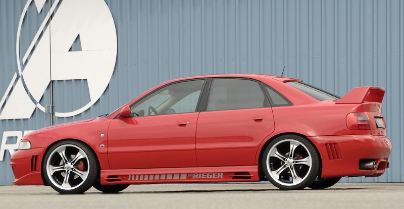 Rearbumper Audi A4 B5 met zijdelingse intakes met PDC niet voo