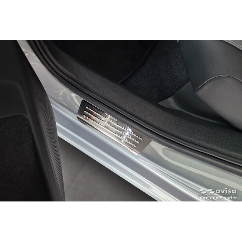 Inox door sill protectors  Volkswagen Passat Variant (CJ5) incl. R-Line & Hybrid 2024- / Skoda Superb IV Combi 2024- - 'Lines' - 4-pieces