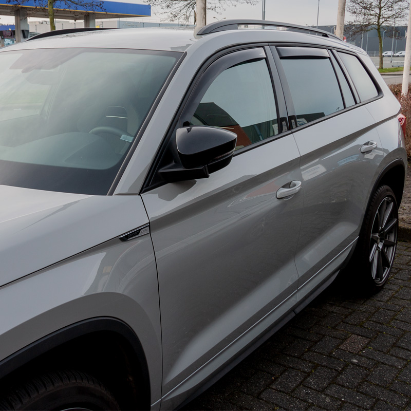 Window Visors Dark  Skoda Kodiaq 2017- (with black windowslot only)