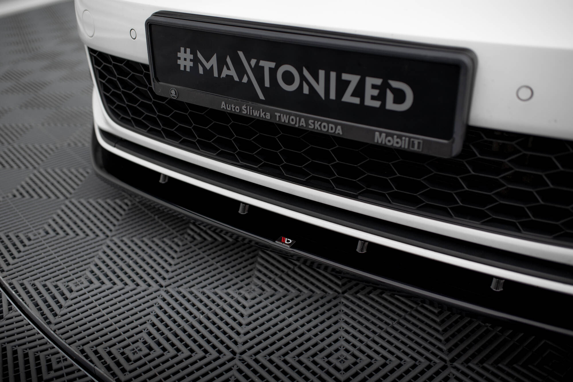 Voorspoiler passend voor VW Golf 7.5 GTI Facelift Glans Zwart