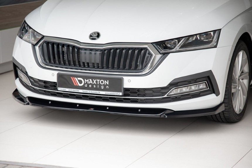 Voorspoiler passend voor Skoda Octavia 4 Maxton Design glans zwart V.1