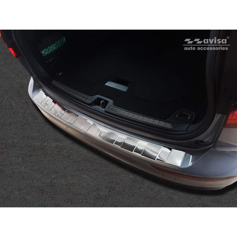 Stainless Steel Rear bumper protector  Volvo V60 II 2018- incl. Cross Country & R-Design