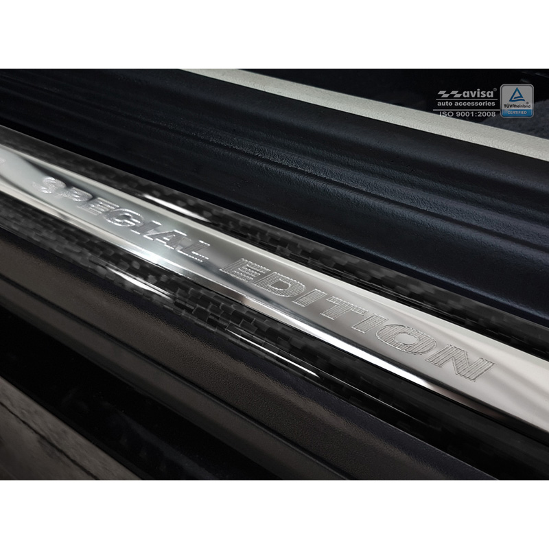 Universal door sill protector set 'Special Edition' Black 3D Carbon / Aluminum (2 pieces) - 45x4cm