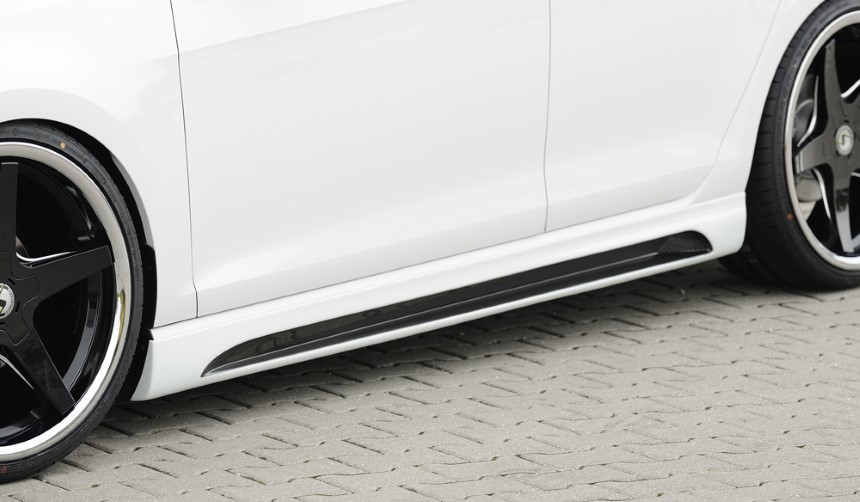 Zijskirts passend voor Seat Leon F5 FR/Cupra 5dr. Rieger met uitsparing carbon-look