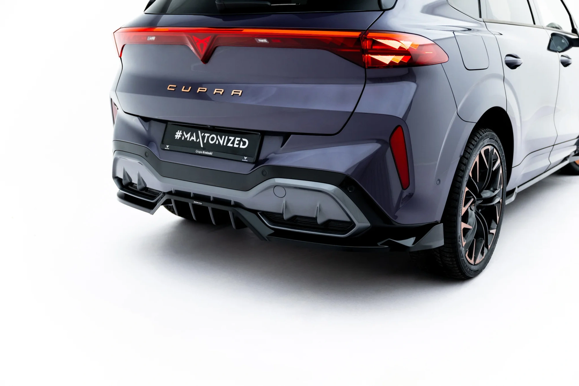 Rear Splitter V.3 with Vertical Bars Cupra Terramar Mk1 Gloss Black (Towbar Version)