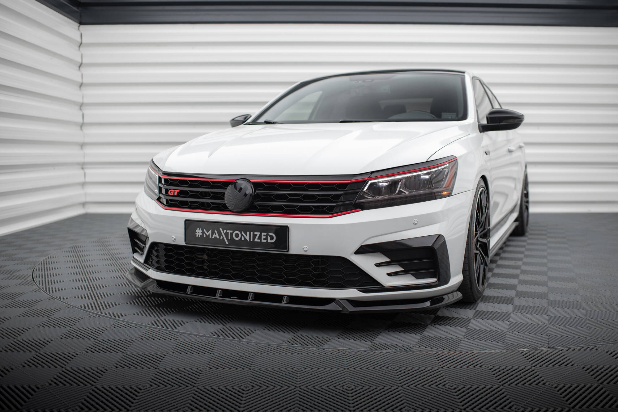Bodykit passend voor Volkswagen Passat GT B8 Facelift USA Maxton Glanzend zwart