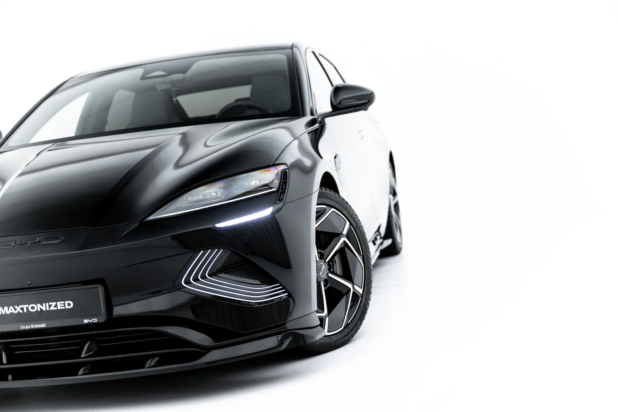 Voorspoiler BYD Seal Mk1 – Maxton Design Glans Zwart