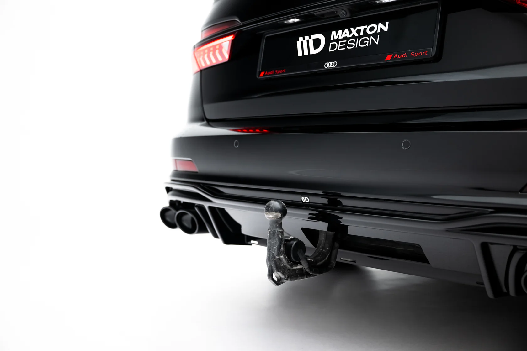 Afdek klep voor Diffuser passend voor Audi S6 / A6 S-Line C8 Maxton Glans Zwart (trekhaakkap)