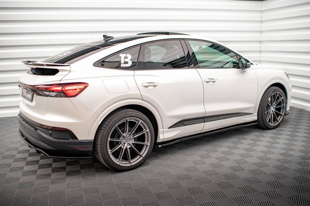 Zijskirts passend voor Audi Q4 E-Tron sportback S-line Maxton Glans Zwart