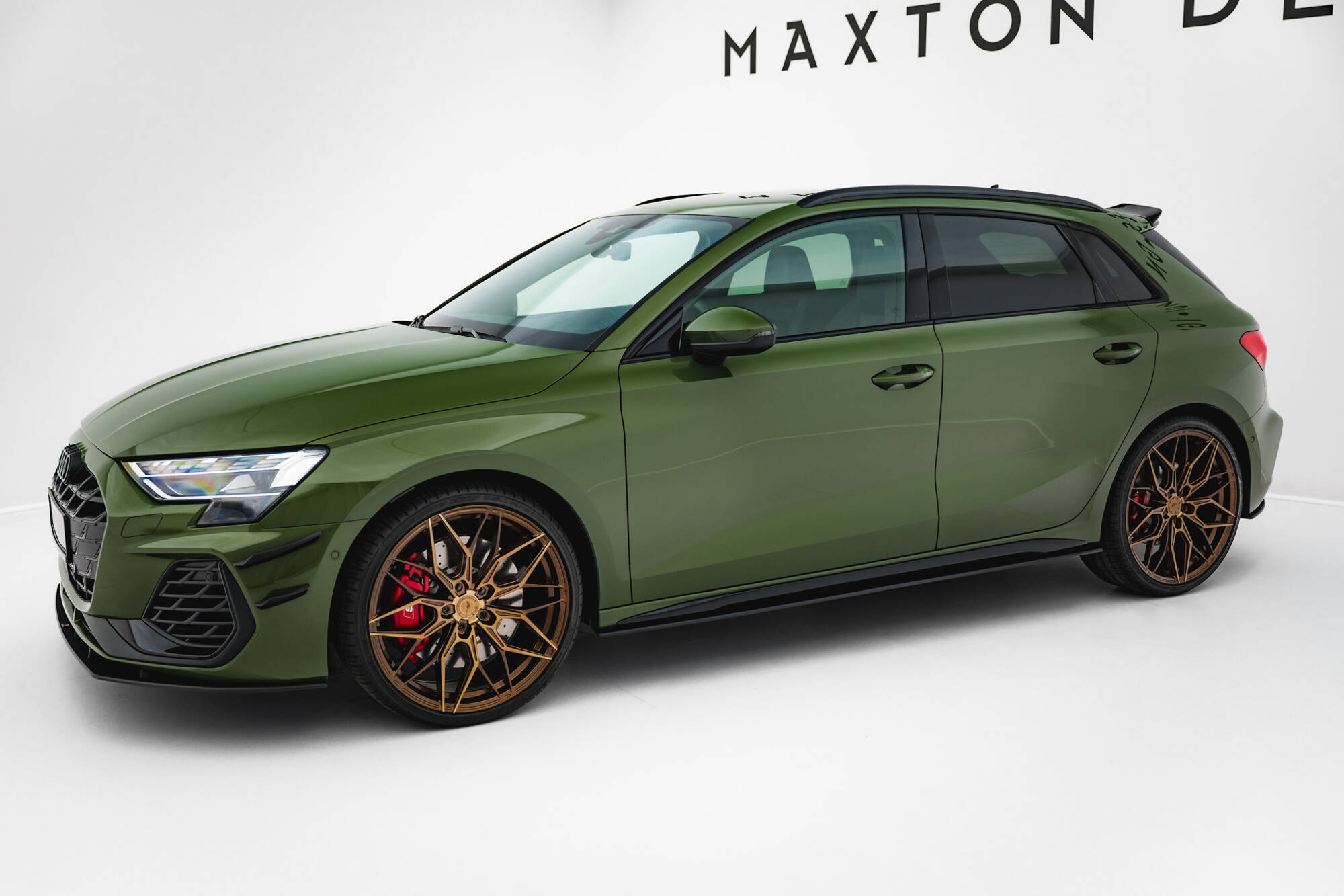 Street Pro Zijskirts passend voor Audi S3 / A3 S-line 8Y Facelift Maxton Glanzend zwart