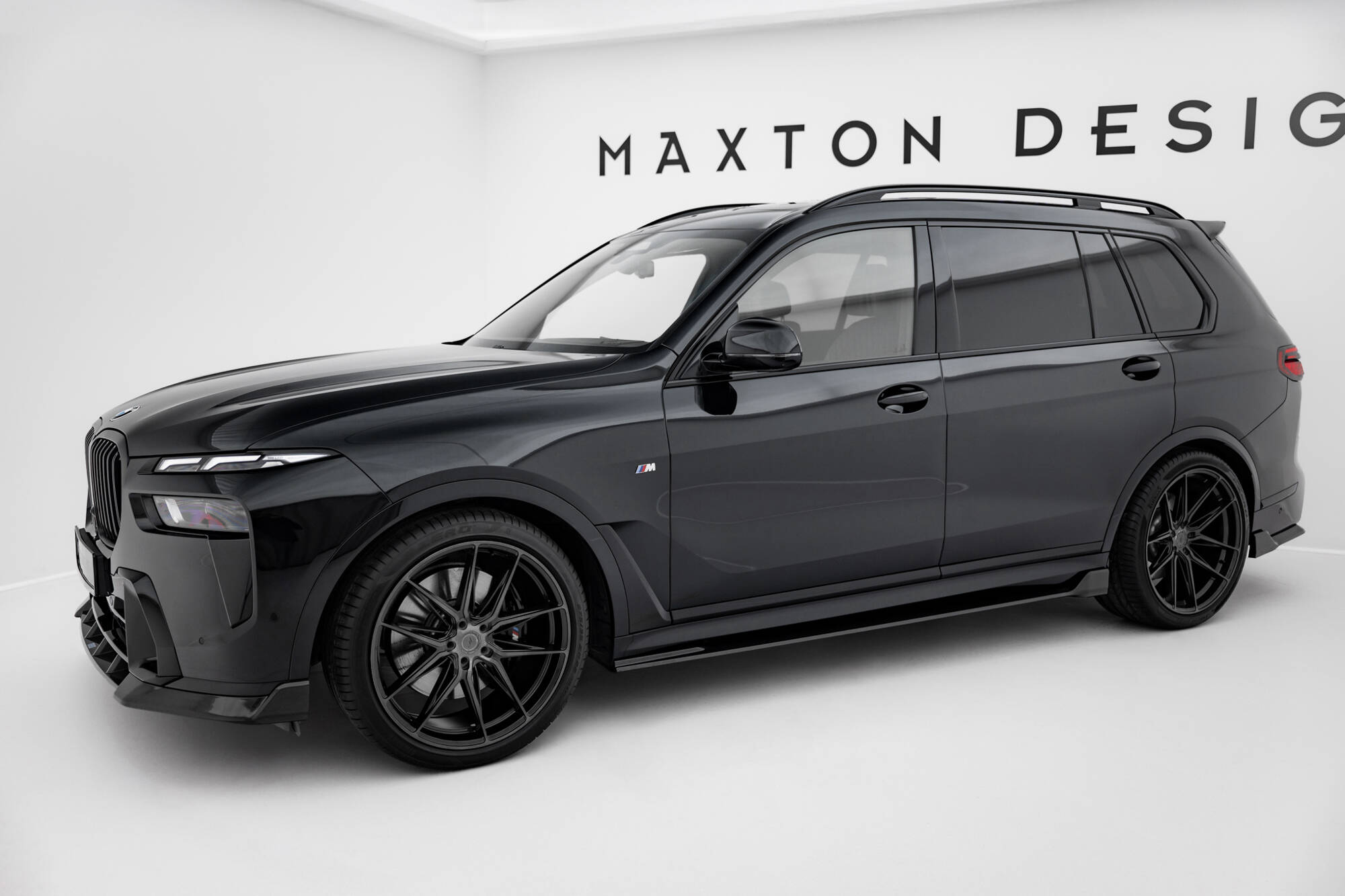 Carbon Fiber Bodykit passend voor BMW X7 M-Pack G07 Facelift Maxton Glanzend zwart