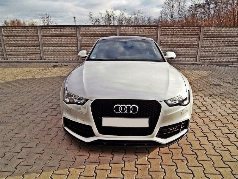 Voorspoiler passend voor Audi RS5 8T /  8T FL Glanzend Zwart