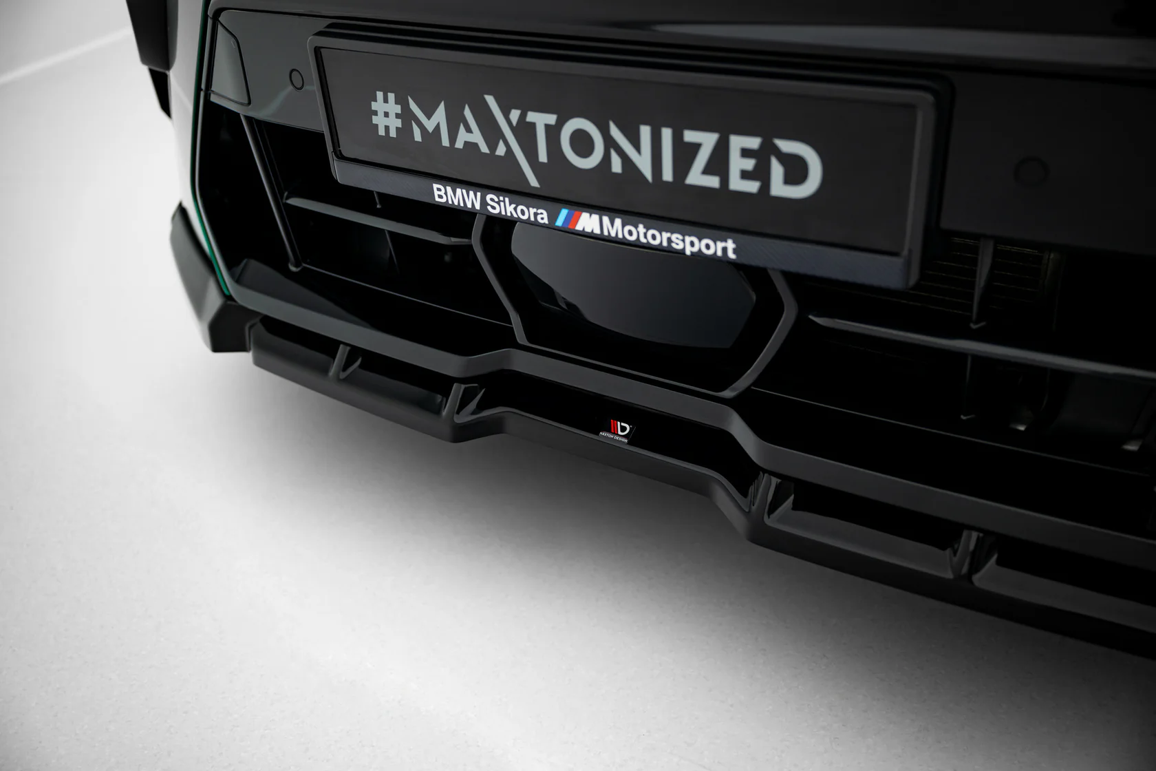 Voorspoiler passend voor BMW X6 M F96 Facelift Maxton Glanzend zwart