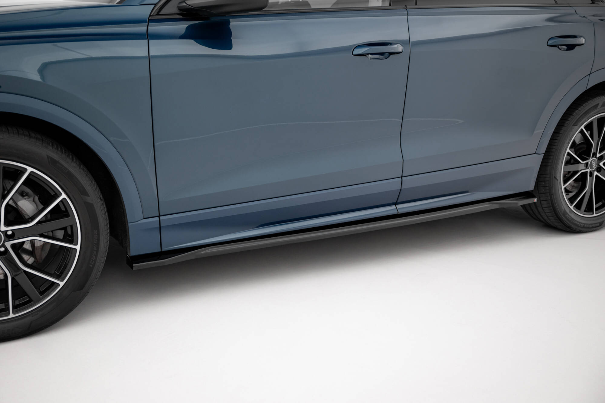 Zijskirts passend voor Audi Q8 Mk1 Maxton Glanzend zwart