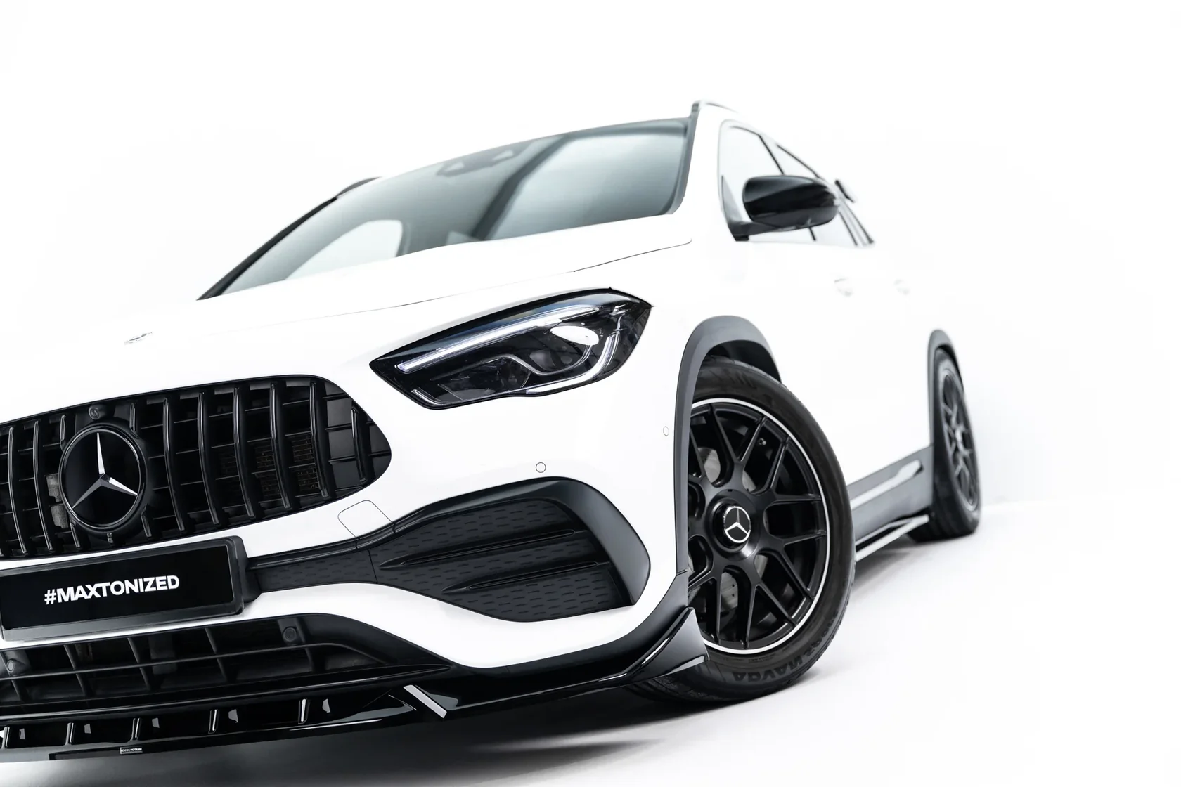 Voorspoiler passend voor Mercedes-AMG GLA 35 H247 Glans Zwart
