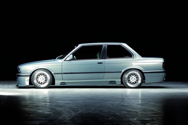 Sideskirts BMW E30 with 2 schacht and 2 uitsnedes Rieger