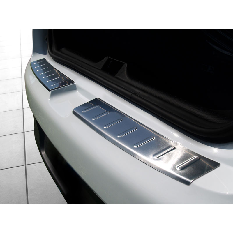 Stainless Steel Rear bumper protector  Renault Clio IV 5-doors 2013-2017 & FL 2017-2019 incl. GT-Line 'Ribs'