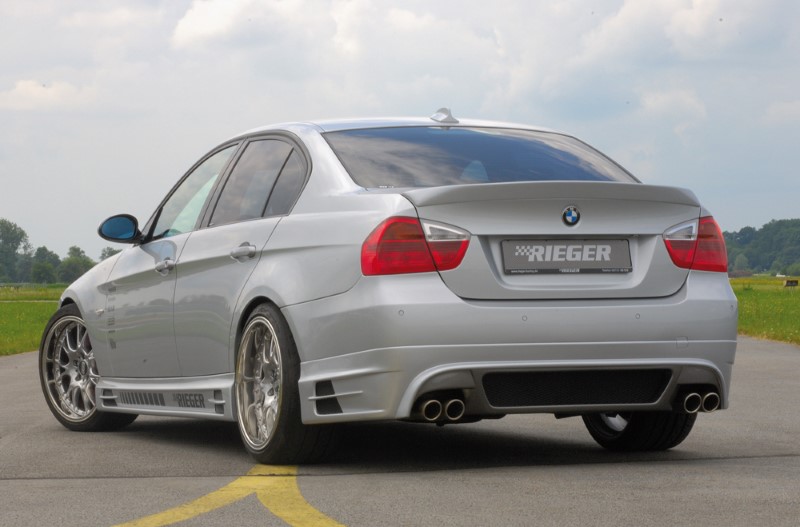 Sideskirts passend voor BMW E90 with 2 schacht and 2 uitsnedes Rieger