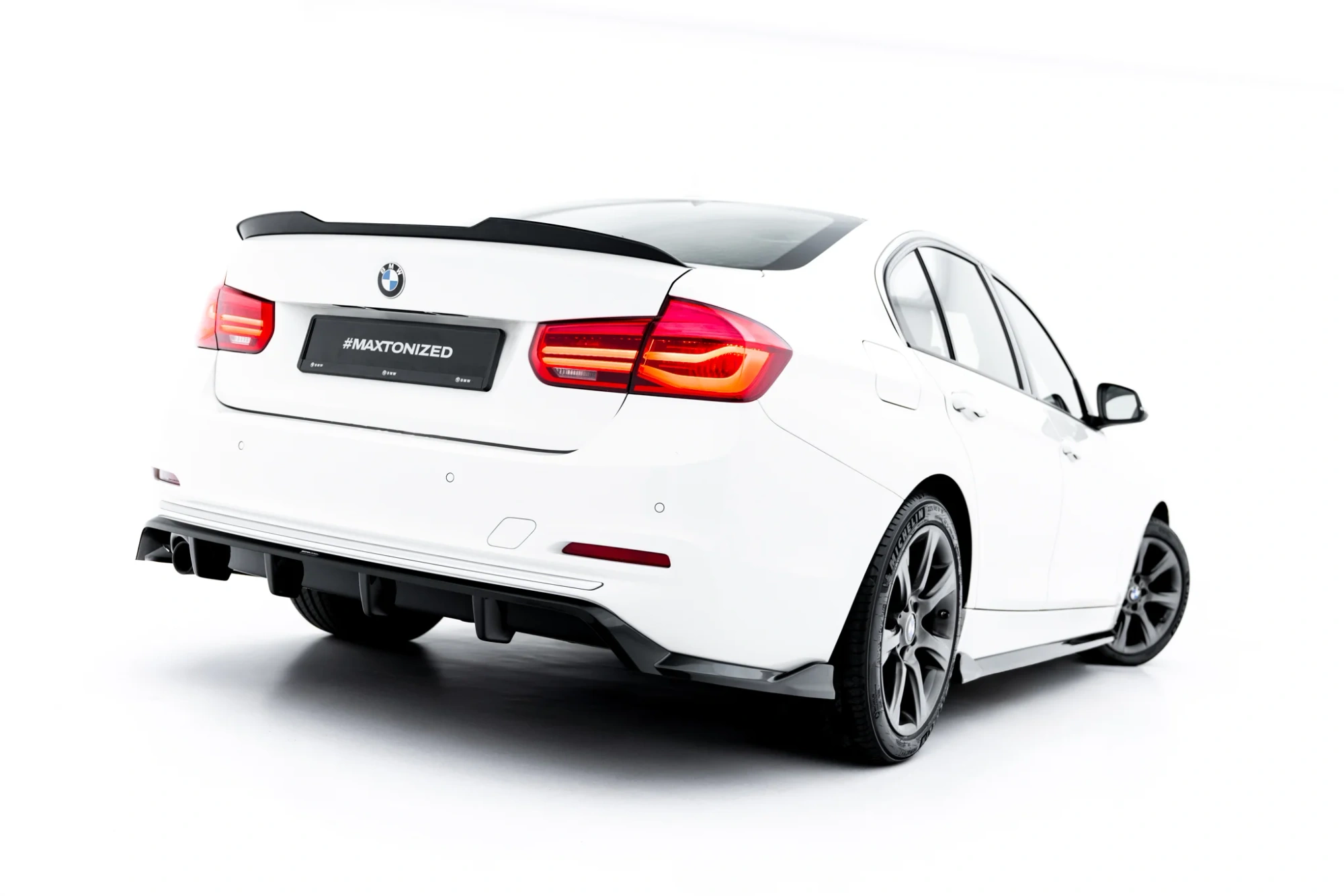 Rear Splitter with Vertical Bars BMW 3 Sportline Sedan / Touring F30 / F31 Maxton Gloss Black
