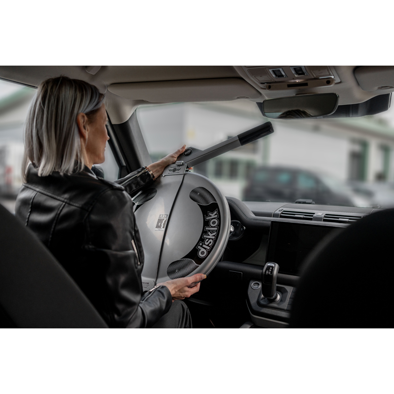 Disklok Steering Wheel Lock 'Gold Edition' - Size Medium - 39-44cm - Silver - SCM MP-03 approved