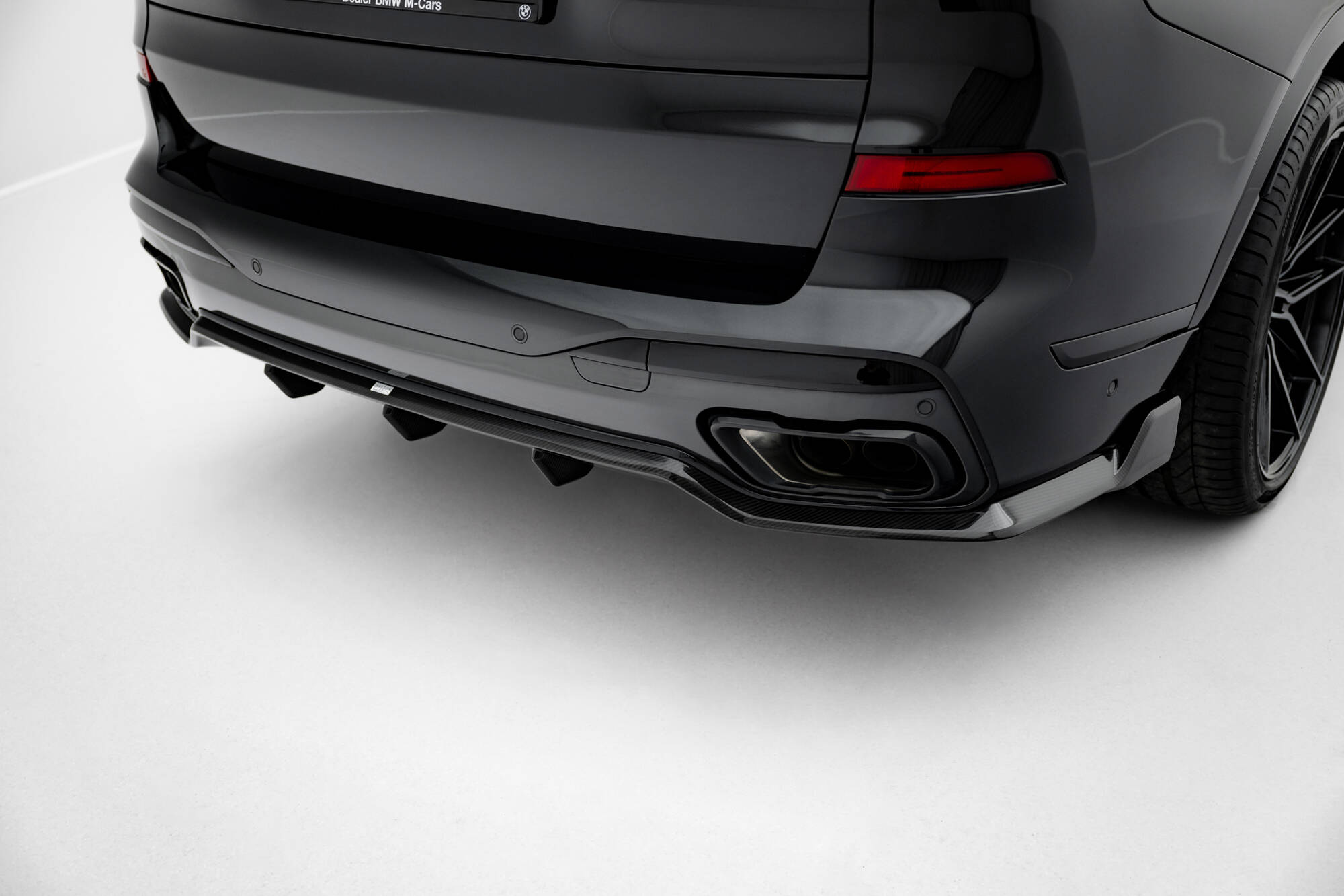 Carbon Fiber Bodykit passend voor BMW X7 M-Pack G07 Facelift Maxton Glanzend zwart