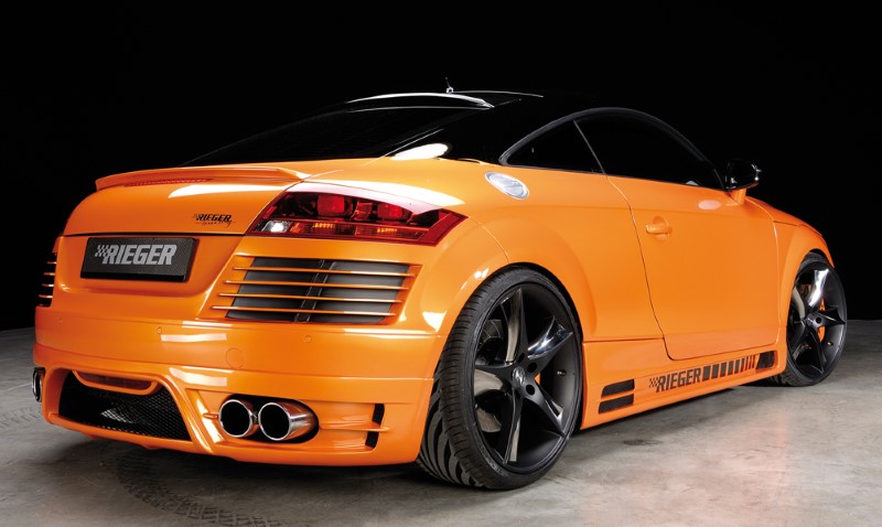 Sideskirts Audi TT 8J 96.06- with 2 schacht and 2 uitsnedes Rieg